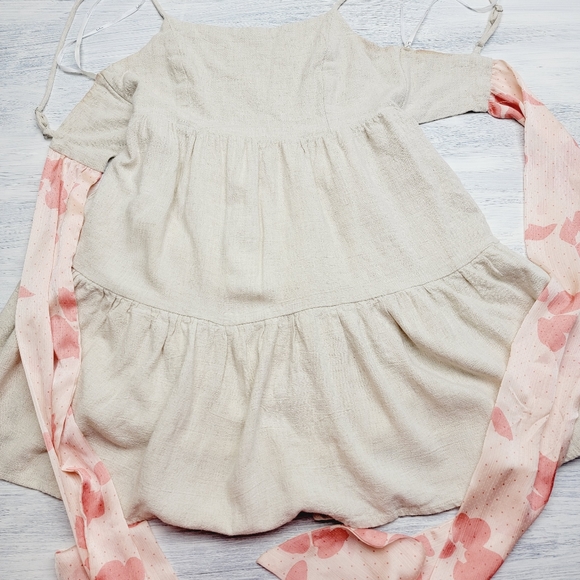 Lulu's Strap Back Linen Blend Spaghetti Strap Top XS Beautiful - Picture 7 of 10